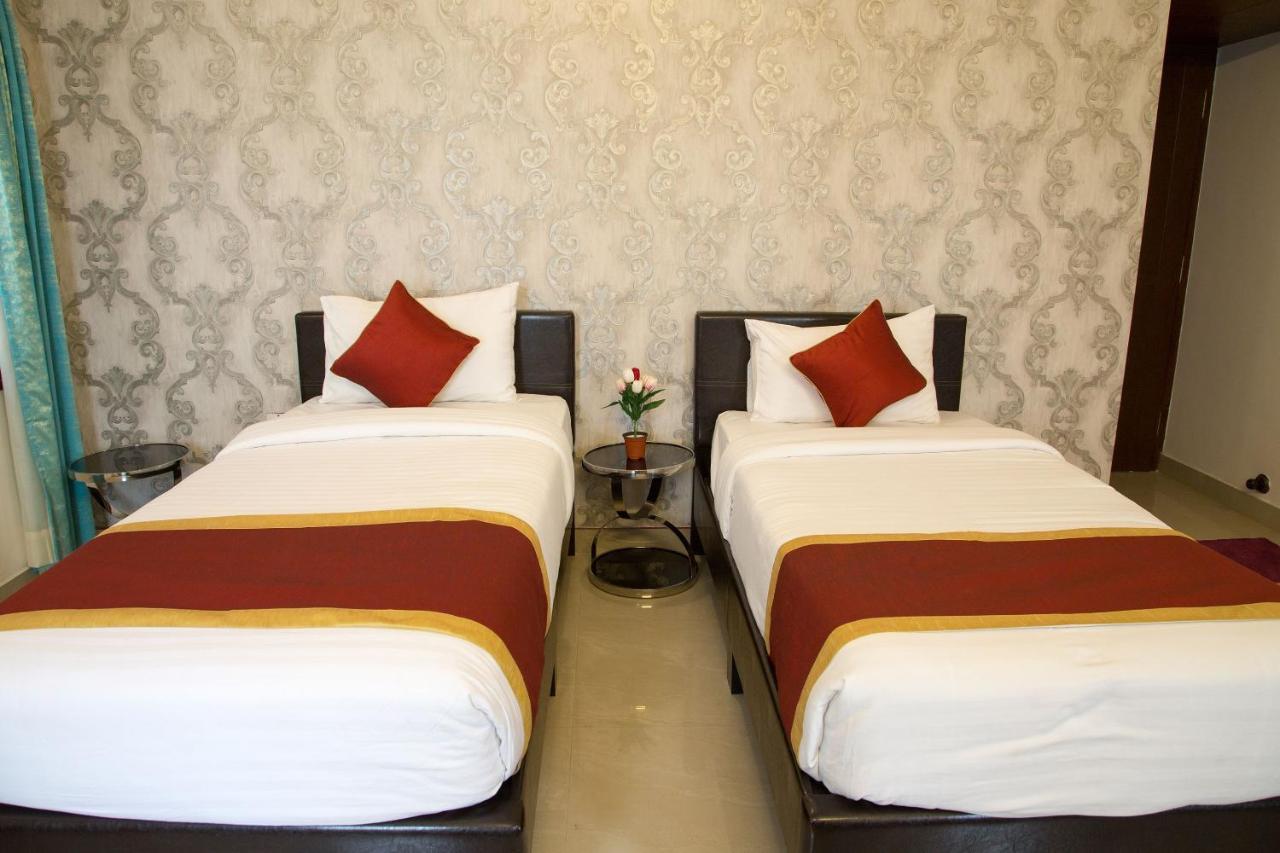 העיר בנגלור Oyo 8737 King Suites מראה חיצוני תמונה